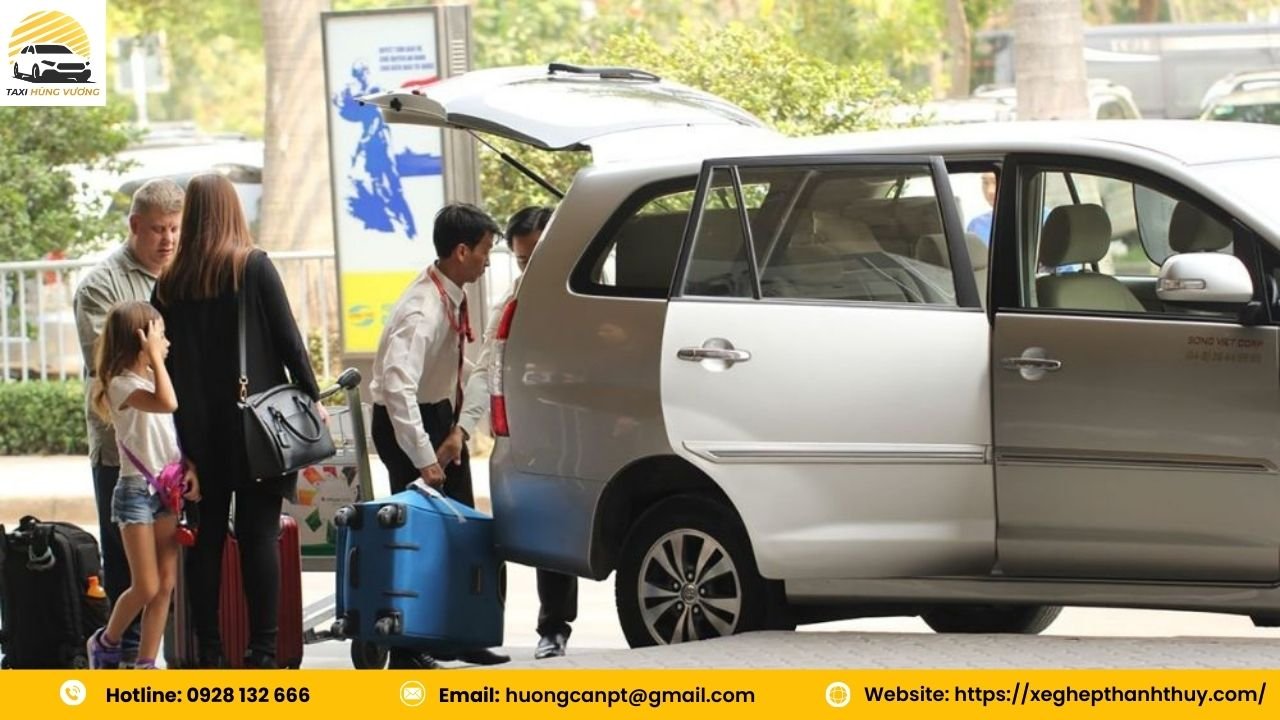 Khách hàng được phục vụ tận tình khi lên xuống xe